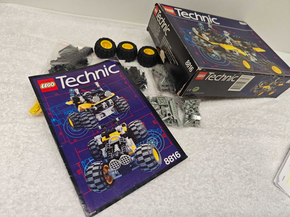 Lego Technic 8816 "Off-Road Rambler"; 1994; [80]