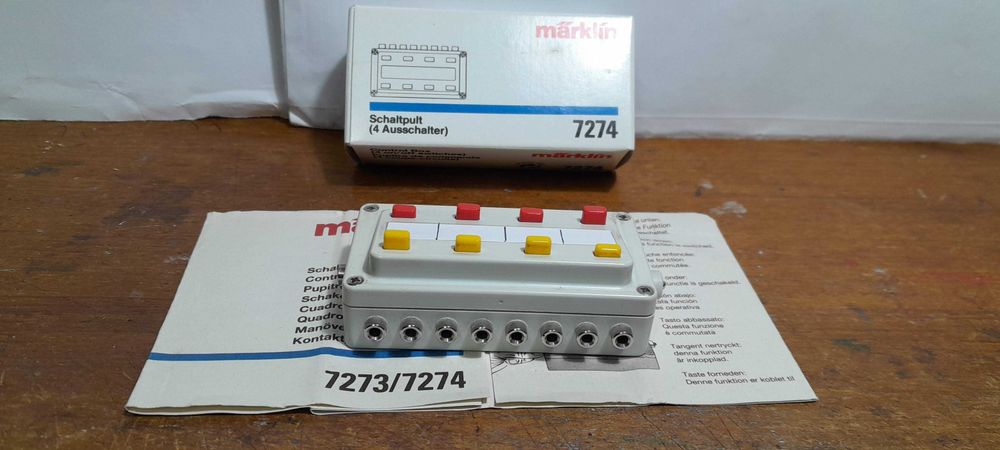 Comando para ligar/desligar quatro circuitos elétricos -Marklin 7274-.