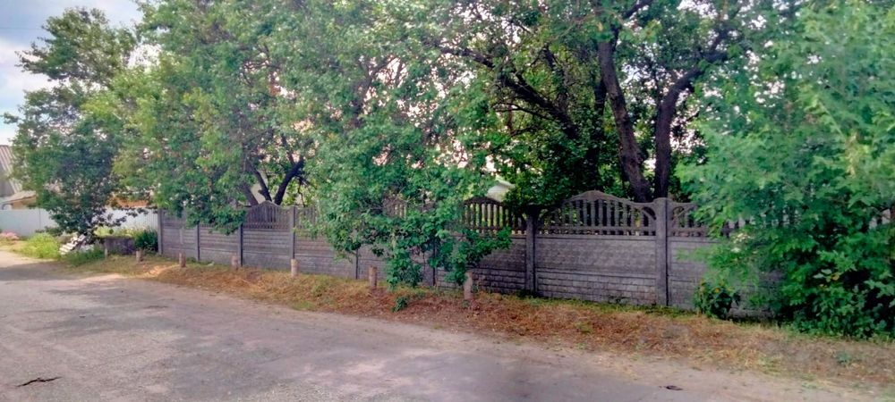 Продам дом в центре села Вязовок с удобствами и автономией.