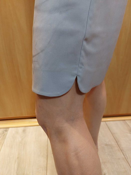 Sukienka w motyle Midori rozmiar 42