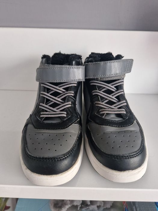 Buty dziecięce FILA rozm 33, dł. wkładki 22cm