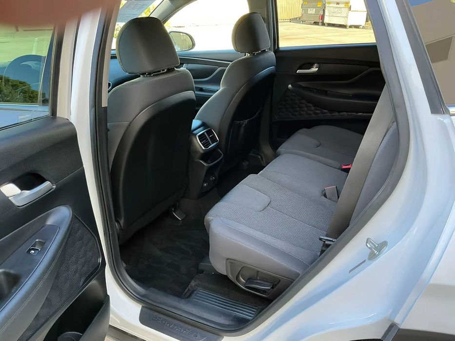 Hyundai Santa Fe      2019