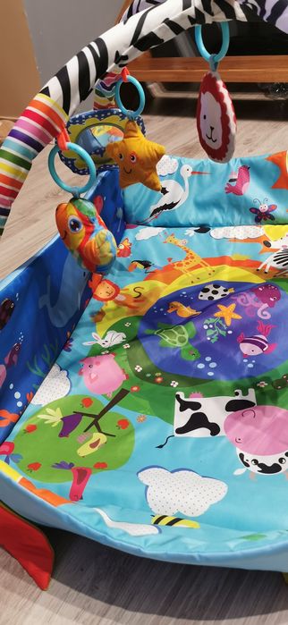 Mata edukacyjna i kojec Lionelo