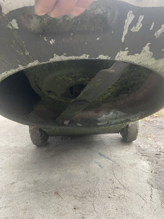 Професійна газонокосарка Husqvarna LS 48 V