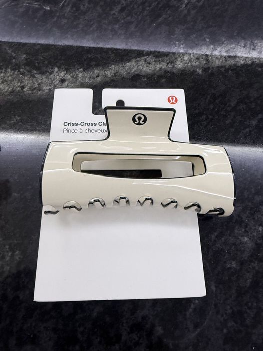 Заколка Lululemon criss-cross claw clip