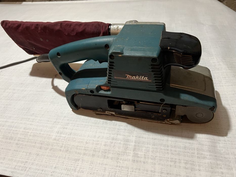 Шліфмашина Makita 9404