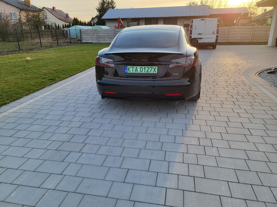Tesla model S plaid faktura