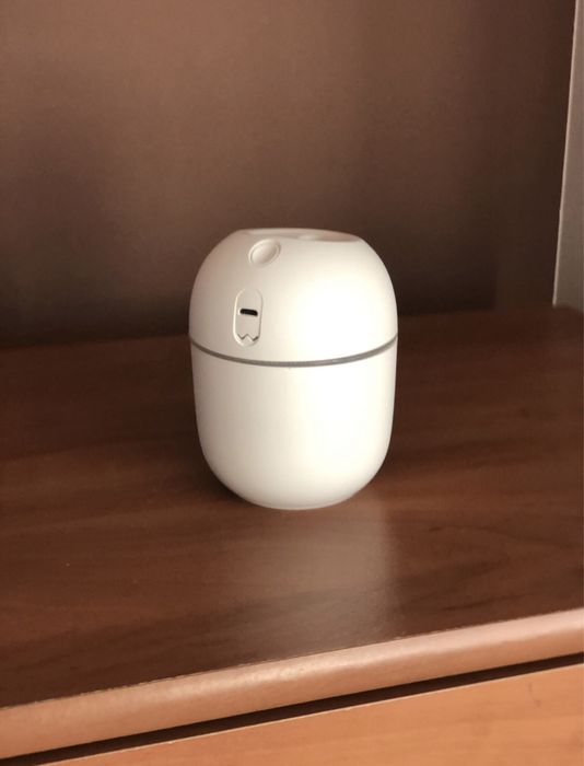 Odświeżacz nawilzacz do domu i auta bialy