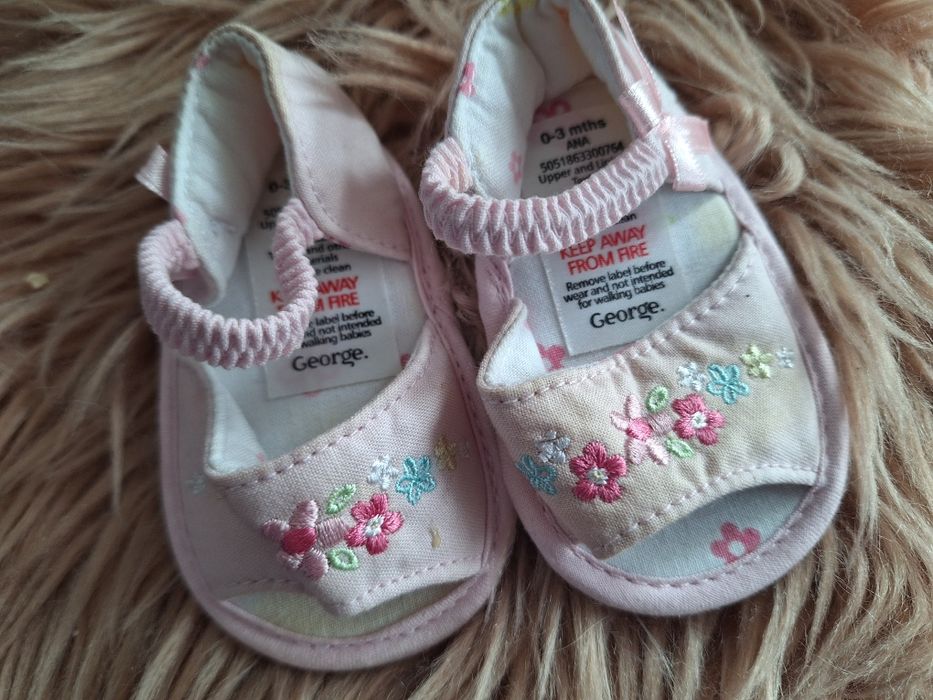 Buciki niemowlęce niechodki