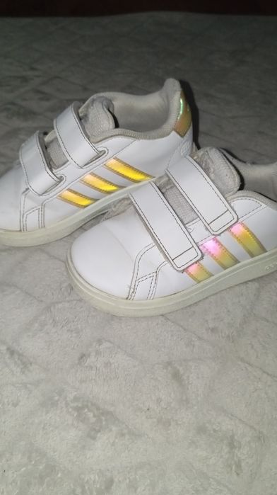 Buciki Adidas roz. 25