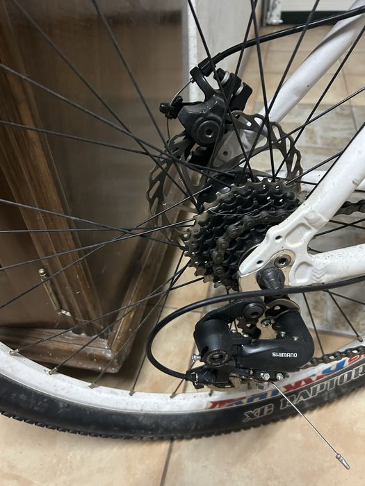 Vendo bicicleta todo terreno, marca berg.