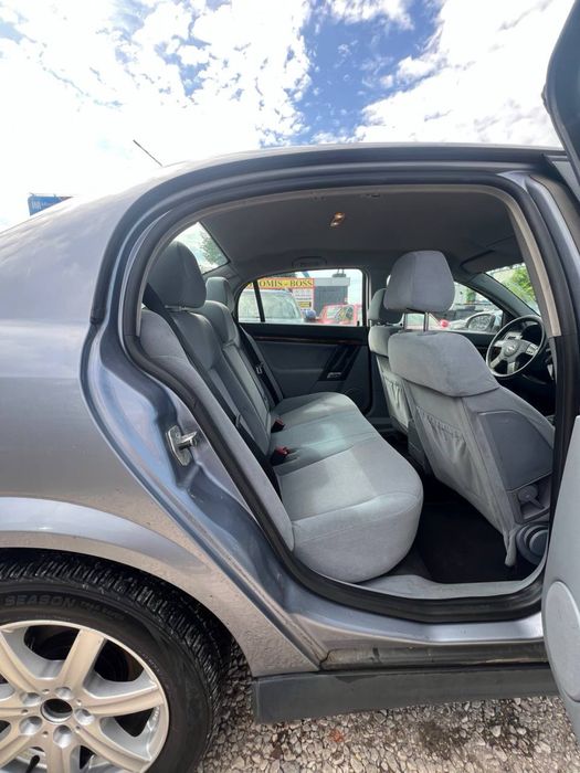Na Sprzedaż Opel Vectra 3.2LPG/automat/zadbany/klima/alusy/bez wkladu