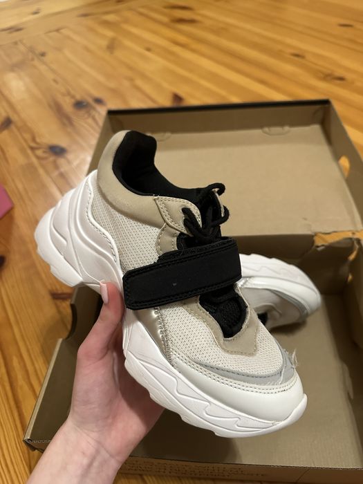 Продам кросівки Zara