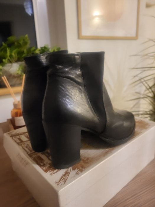 Venezia botki skóra naturalna, 38 czarne
