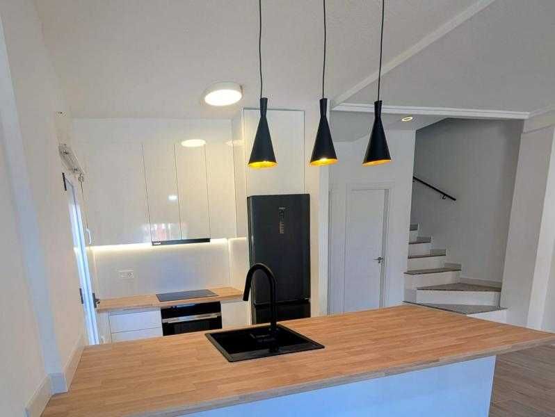 Dom szeregowy 3 sypialnie, solarium, 2 baseny – Orihuela Costa