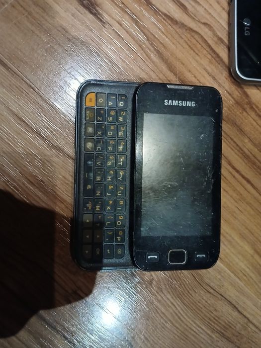 Stare telefony 4 sztuki