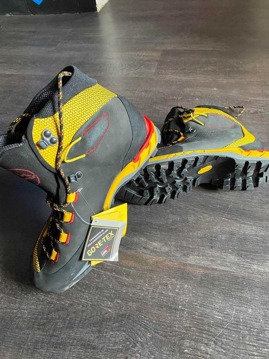 Черевики для альпінізму чоловічі La Sportiva Trango Tech Leather GTX