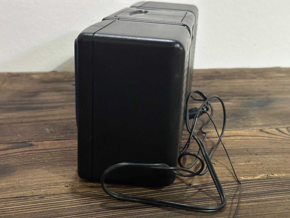 Mini radio / wieża retro na baterie - 23 cm długość