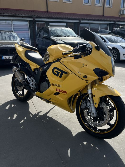 Hyousung GT 250R