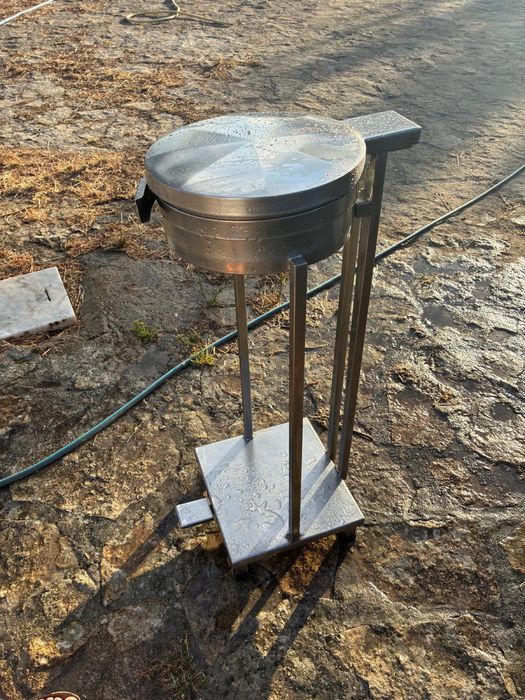 Caixote de lixo em inox