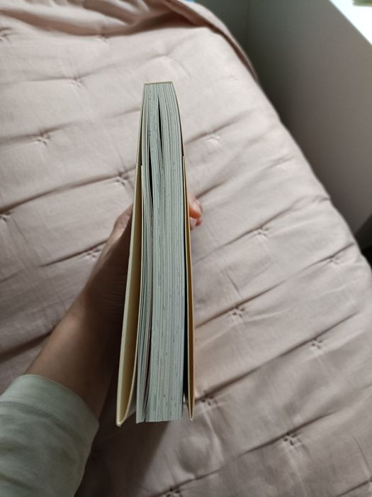 Uma Adolescente à Beira de um Ataque de Nervo - Mafalda Creative