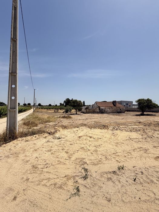 Terreno urbano cerca 4000m2