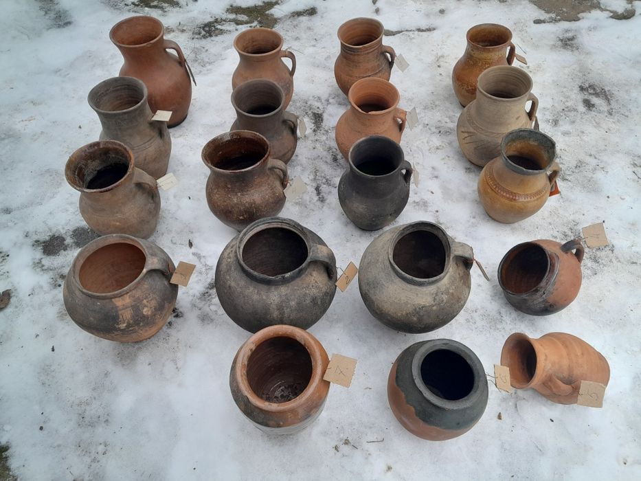 Горщики, глечики старовинні  глиняні