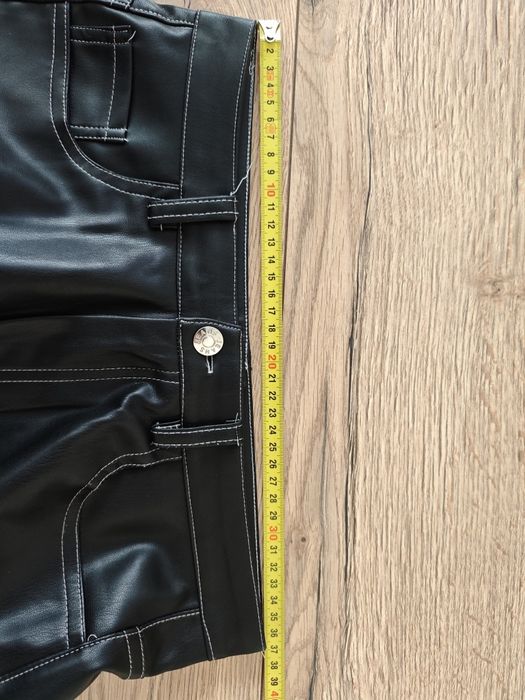 Spodnie z ecoskóry r.S/M