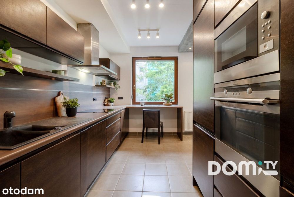 Duży Balkon, Z klimatyzacją, Umeblowane
