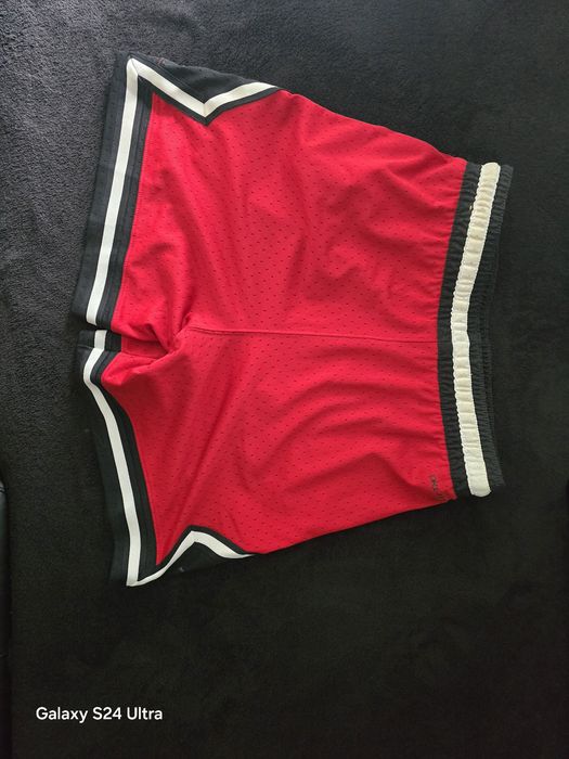 Vendo calções jordan originais várias cores Tamanho M