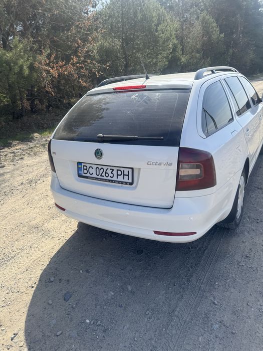 Skoda Оctavia a5 2011рік 1,6 г/б