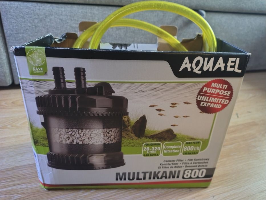 Sprzedam akwarium z całą zawartością 70x35x35cm