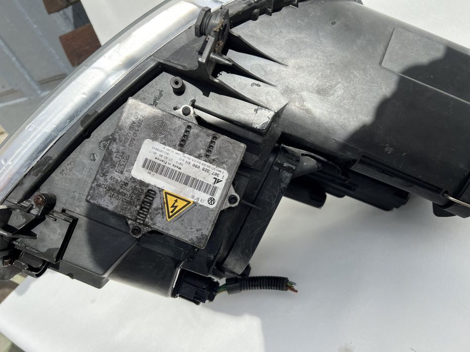 Фари передні та ліхтарі задні (стопи) VW Caddy 3 Туран (2003-2010) оригінал б/у(ксенон)