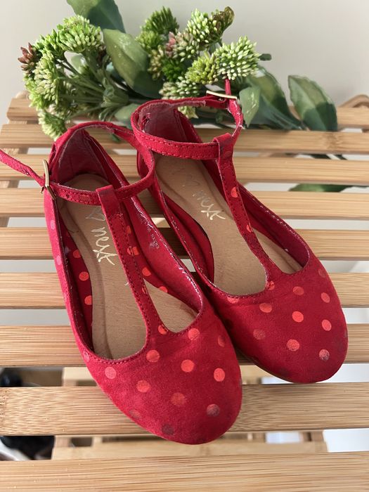 Нарядні туфельки для дівчинки