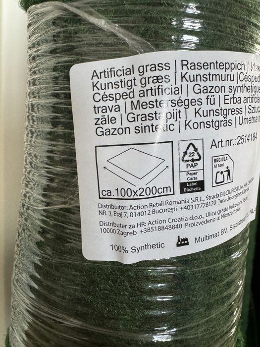 Tapete de relva artifical em rolo