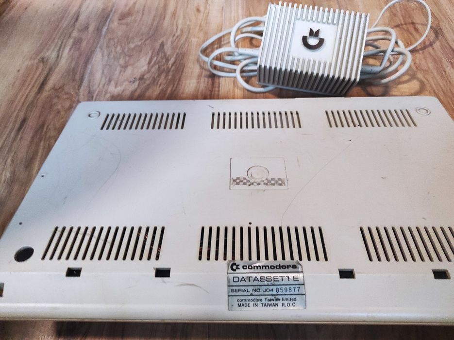 Commodore c64 sprawny, niekompletny