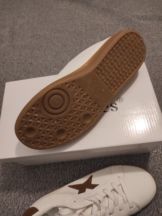 Sapatilhas novas tamanho 40