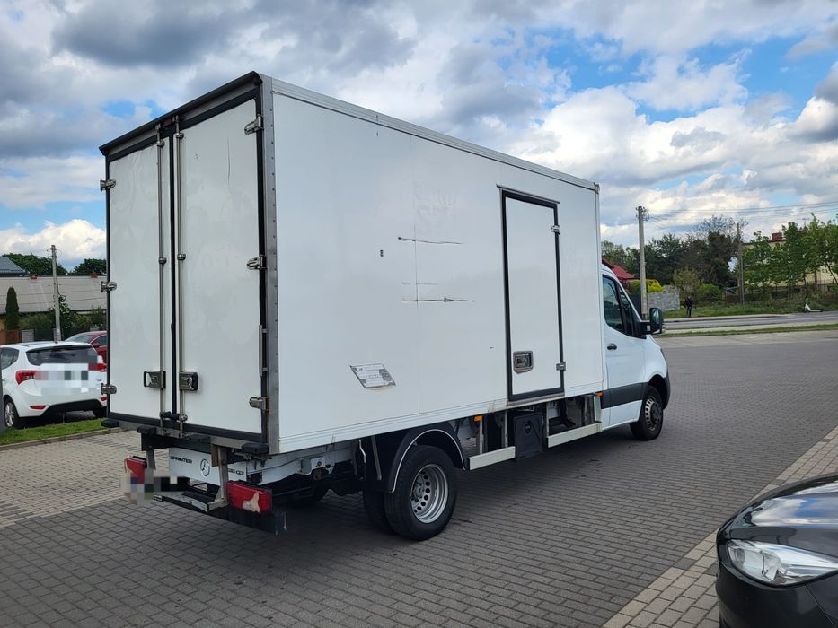 Sprinter 516 dmc 3500kg Salon chłodnia 230v