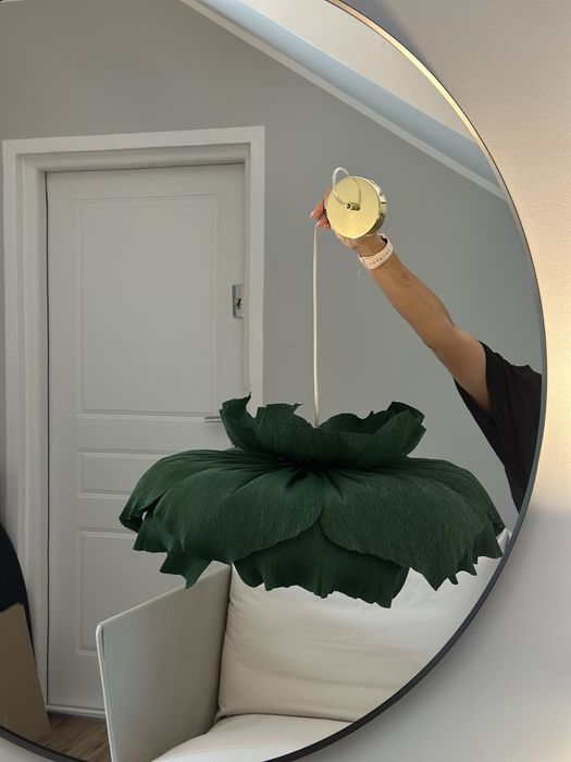 Unikatowa lampa wisząca z krepiny kwiat