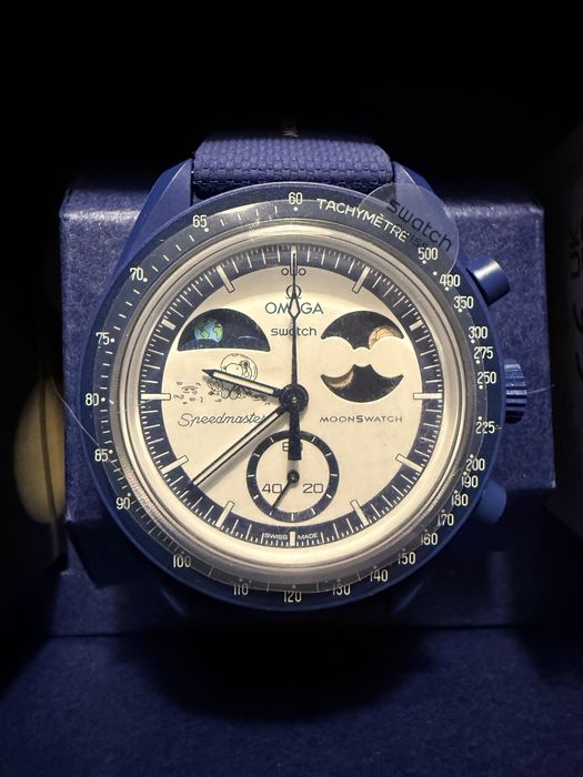 Swatch x Omega Moonswatch Mission To Earthphase Moonshine Snoopy Gold