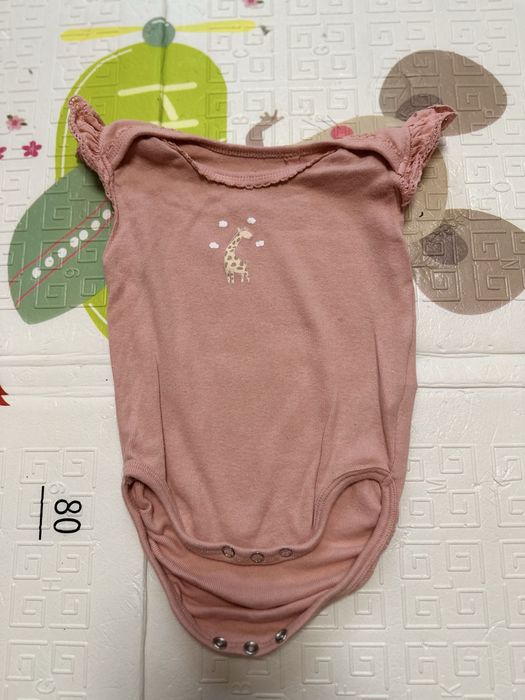 дитячі футболки та сукні