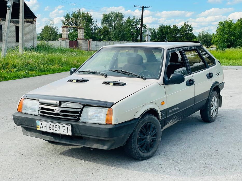 Продам ваз-2109 на полном боевом ходу
