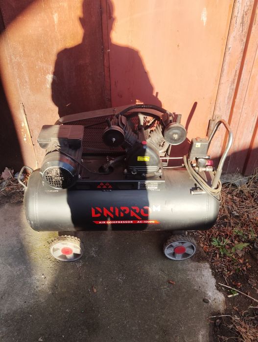 Продам компресор