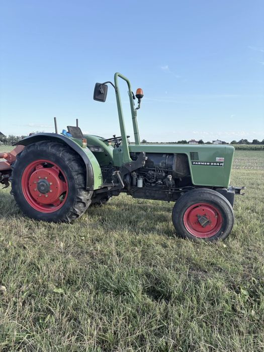 Fendt 204p  case 1075
