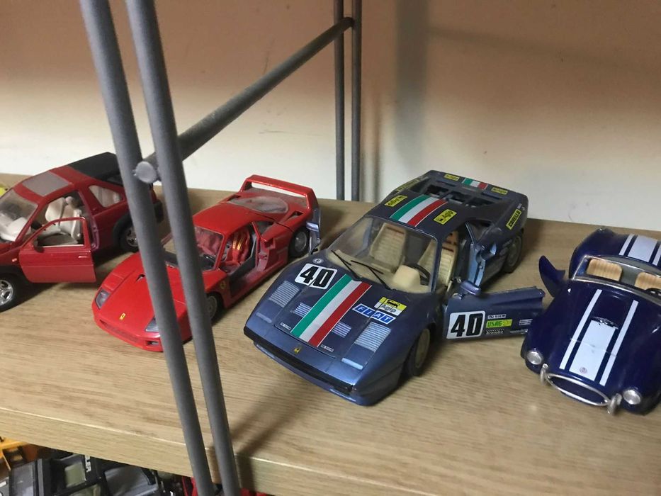 Vendo carros de coleção réplicas de marca  colecionadores OPORTUNIDADE