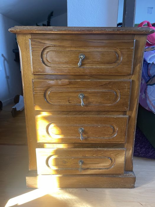 Vendo para final de março, conjunto para quarto de casal