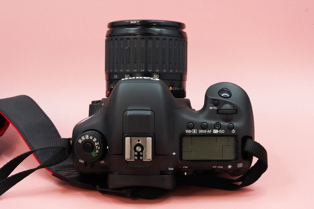 Фотоапарат Canon 7D mark II обєктив в подарунок