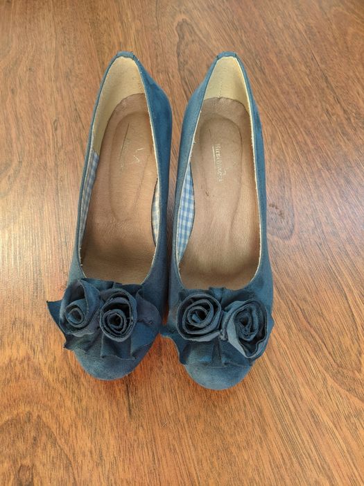 Sapatos tamanho 35 novos