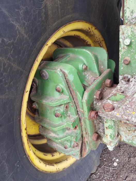 Задні колеса пара John Deere з дисками 125/80-18 бу