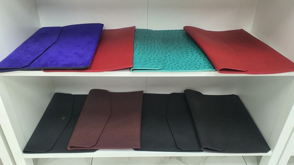 Кожаные папки для ноутбуков 13 дюймов и  более, также для  документов